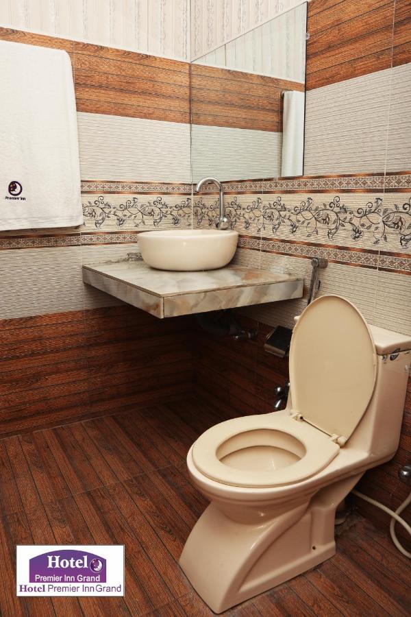 Premier Inn Johar Town ラホール エクステリア 写真