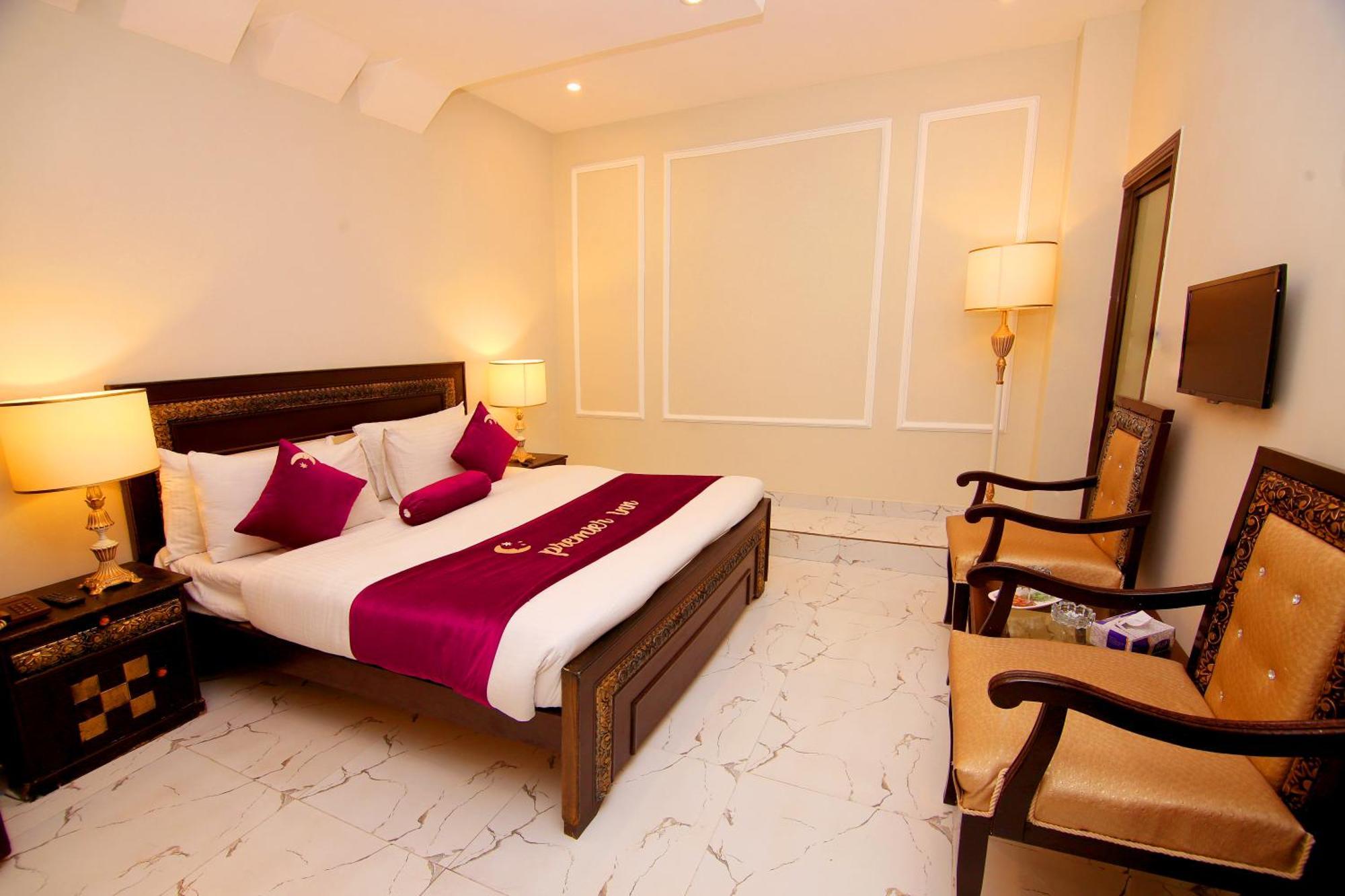 Premier Inn Johar Town ラホール エクステリア 写真
