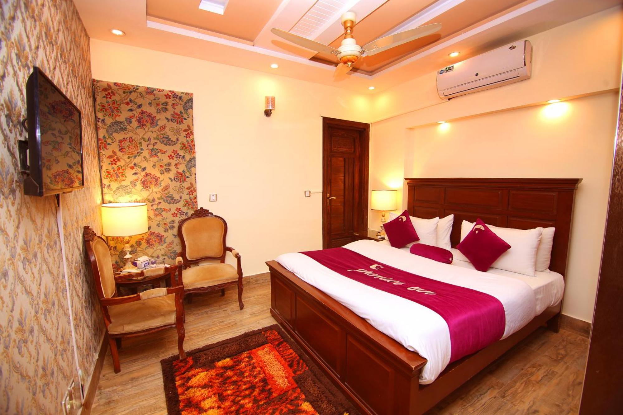 Premier Inn Johar Town ラホール エクステリア 写真